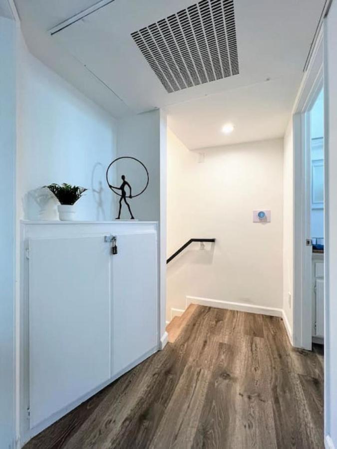 Trendy 2br Near Hollywood Hotspots - Br9 Ferienhaus *