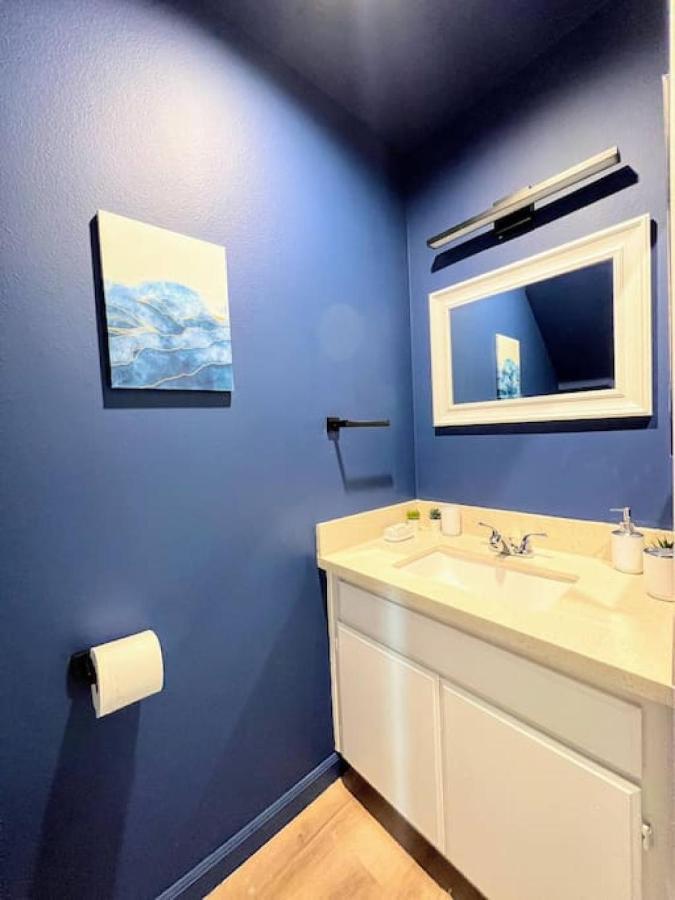 Trendy 2br Near Hollywood Hotspots - Br9 Holiday home